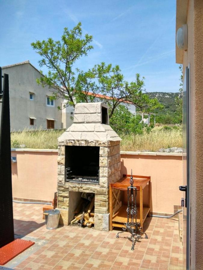 Apartments Vala Vinišće Екстериор снимка