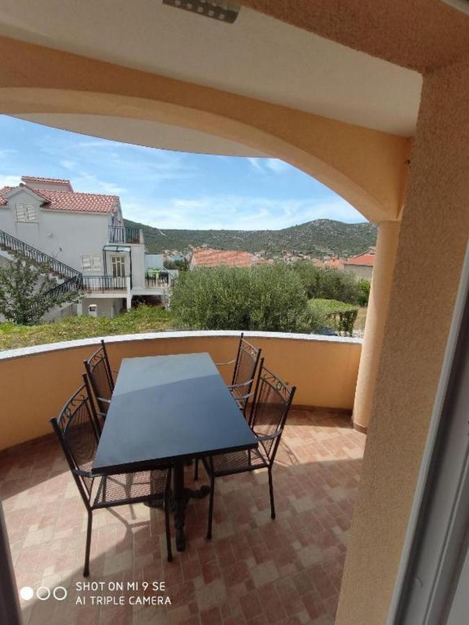 Apartments Vala Vinišće Екстериор снимка