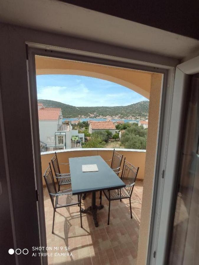 Apartments Vala Vinišće Екстериор снимка