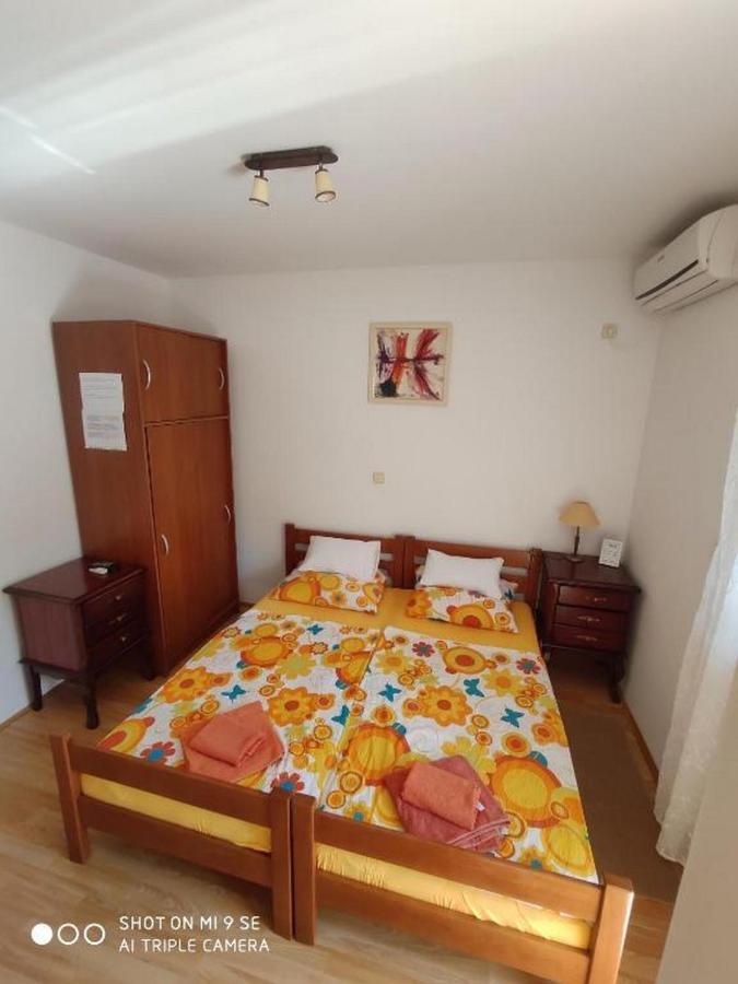 Apartments Vala Vinišće Екстериор снимка