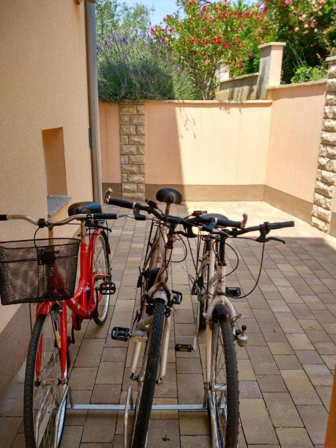 Apartments Vala Vinišće Екстериор снимка