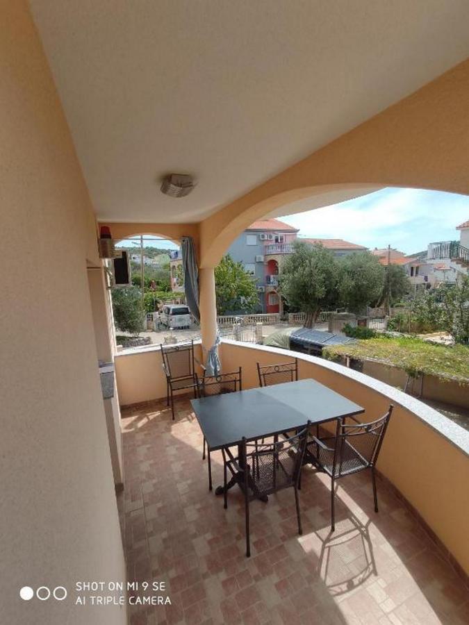 Apartments Vala Vinišće Екстериор снимка