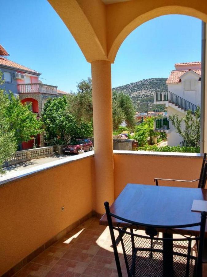 Apartments Vala Vinišće Екстериор снимка