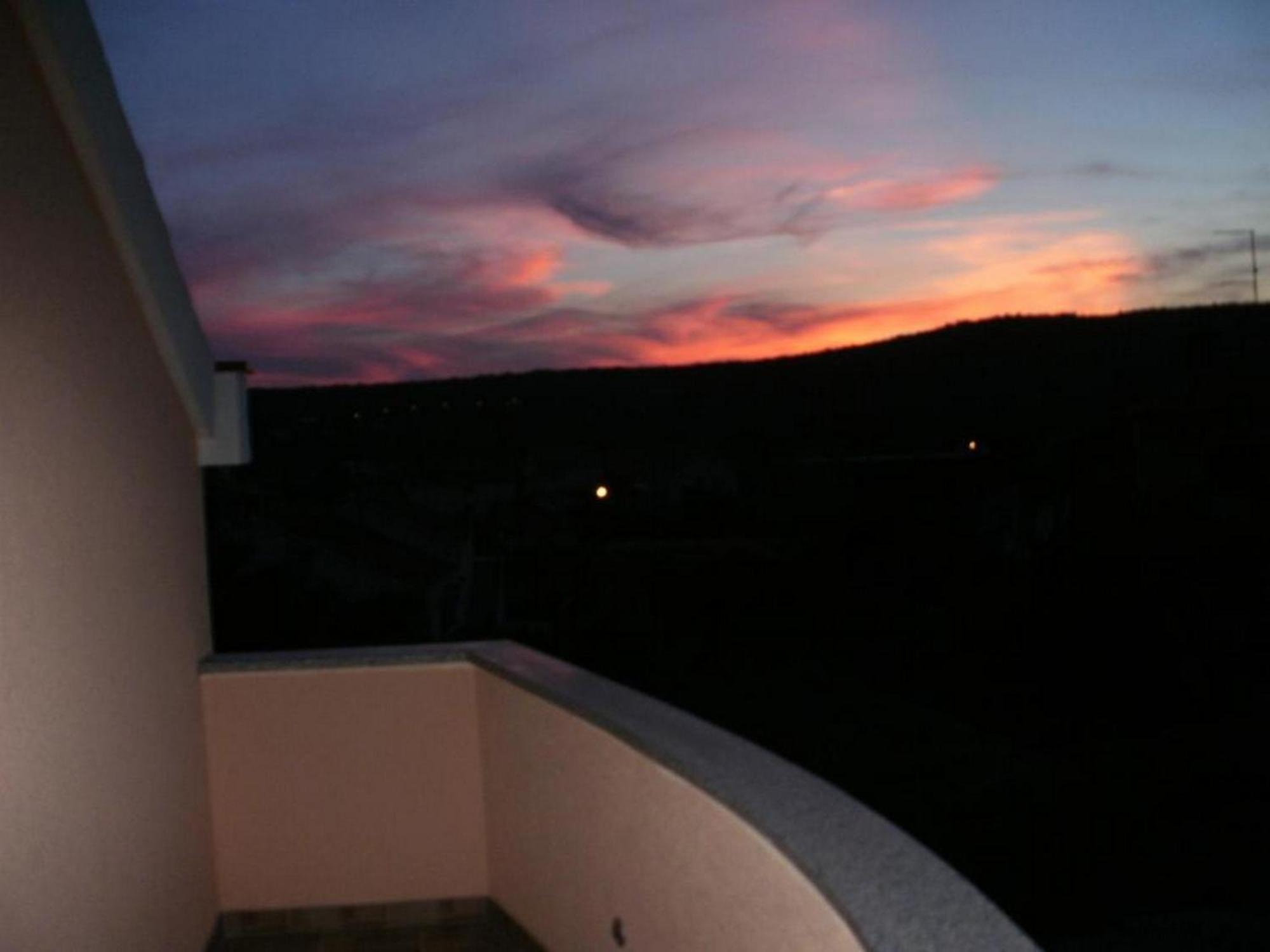 Apartments Vala Vinišće Стая снимка