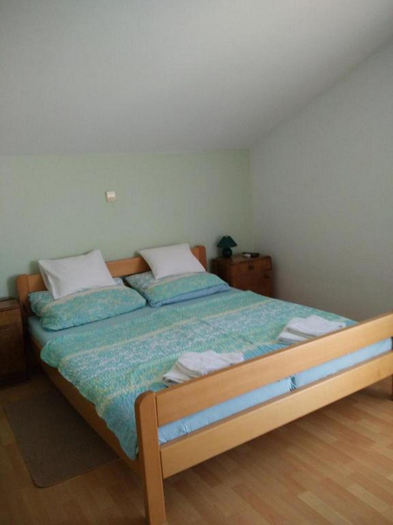 Apartments Vala Vinišće Стая снимка