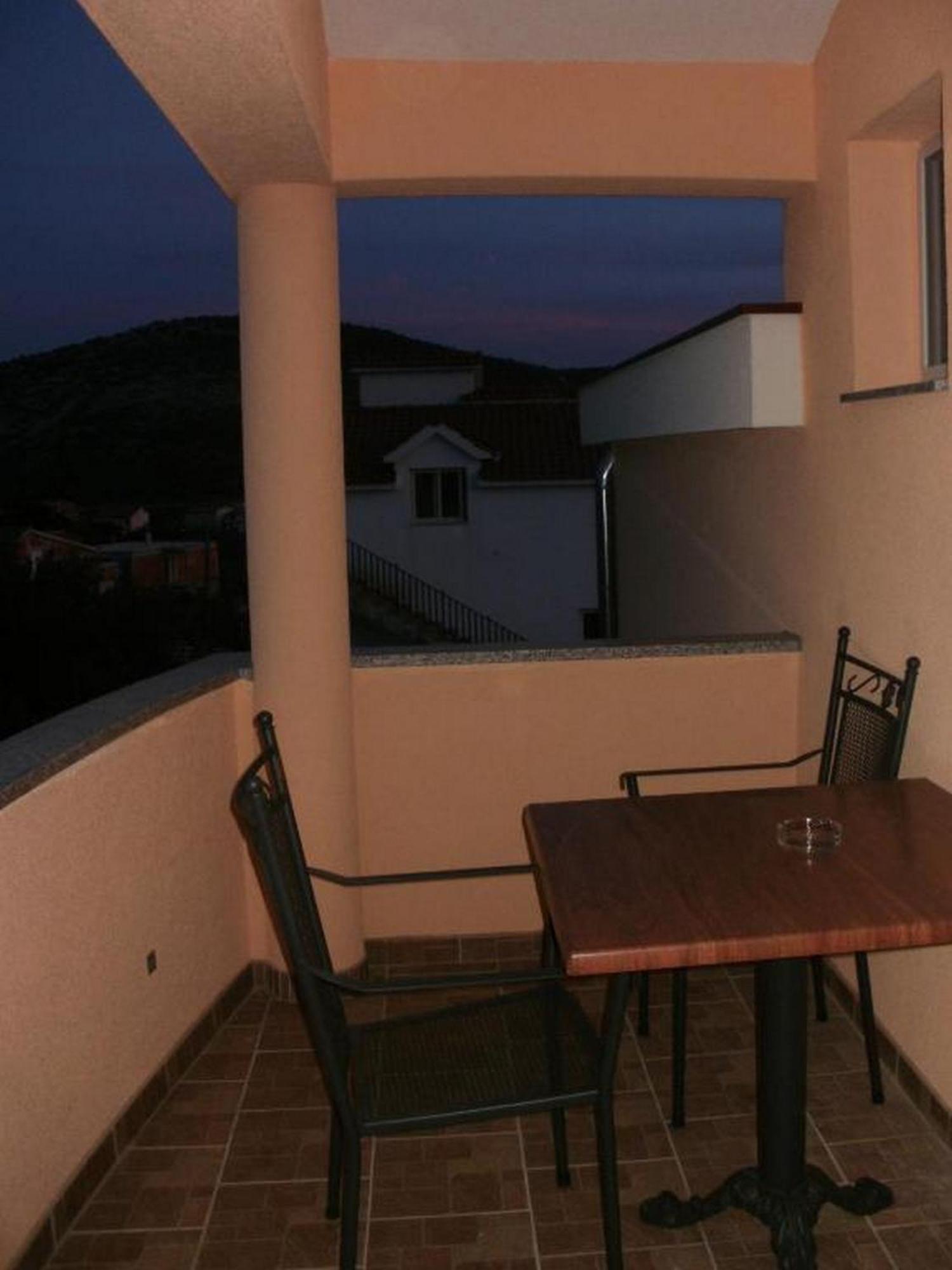Apartments Vala Vinišće Стая снимка