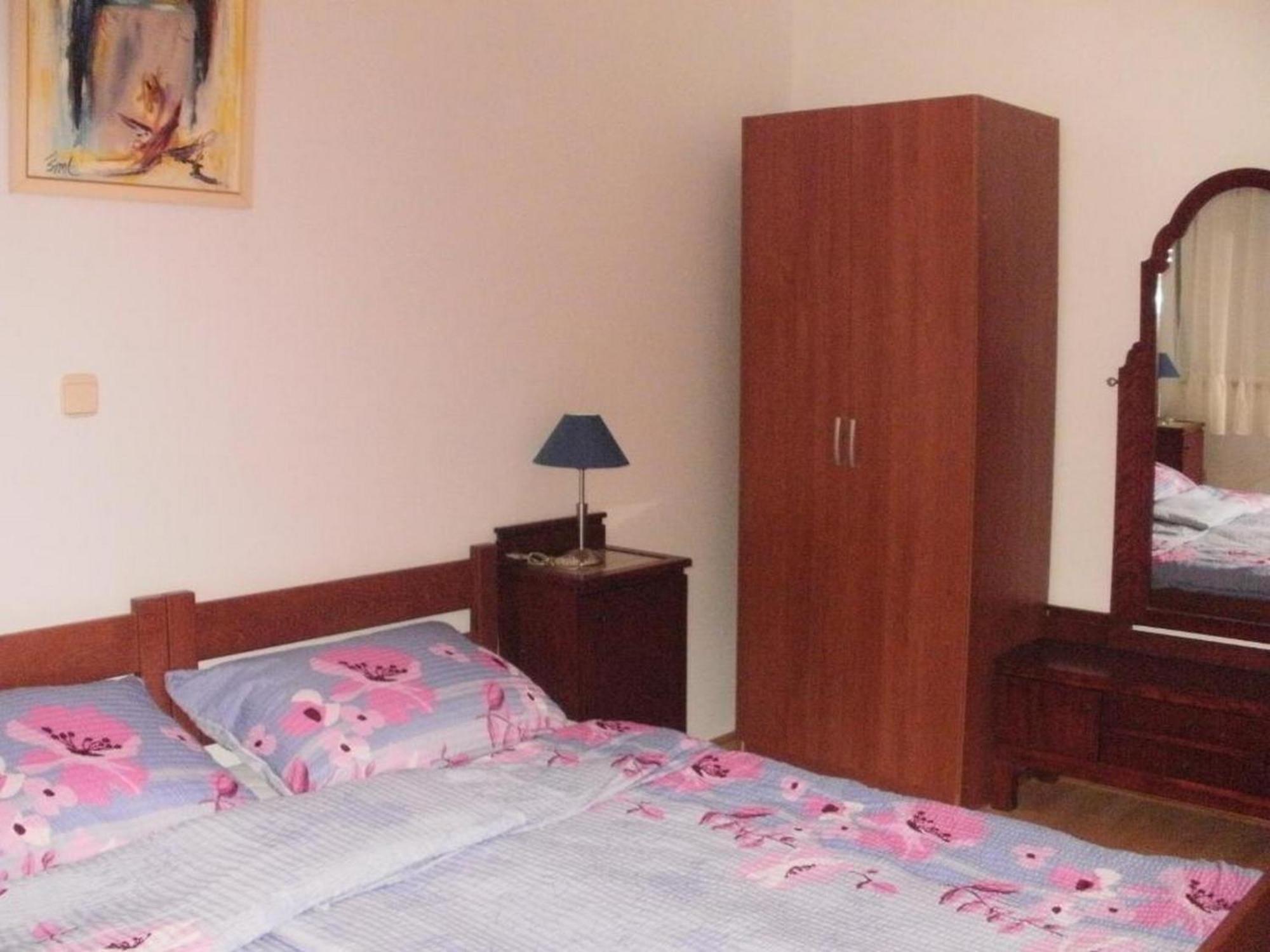 Apartments Vala Vinišće Стая снимка
