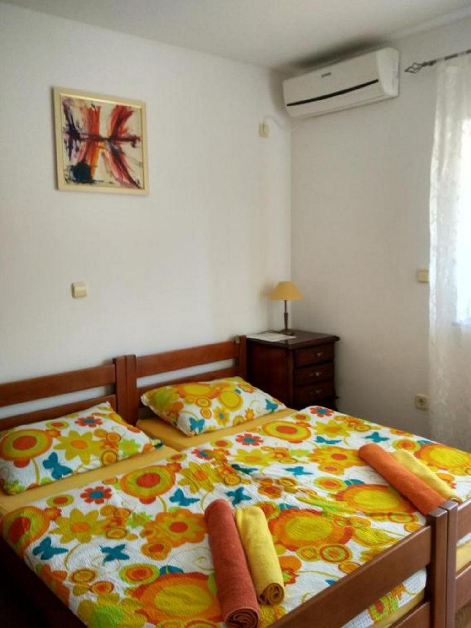 Apartments Vala Vinišće Стая снимка