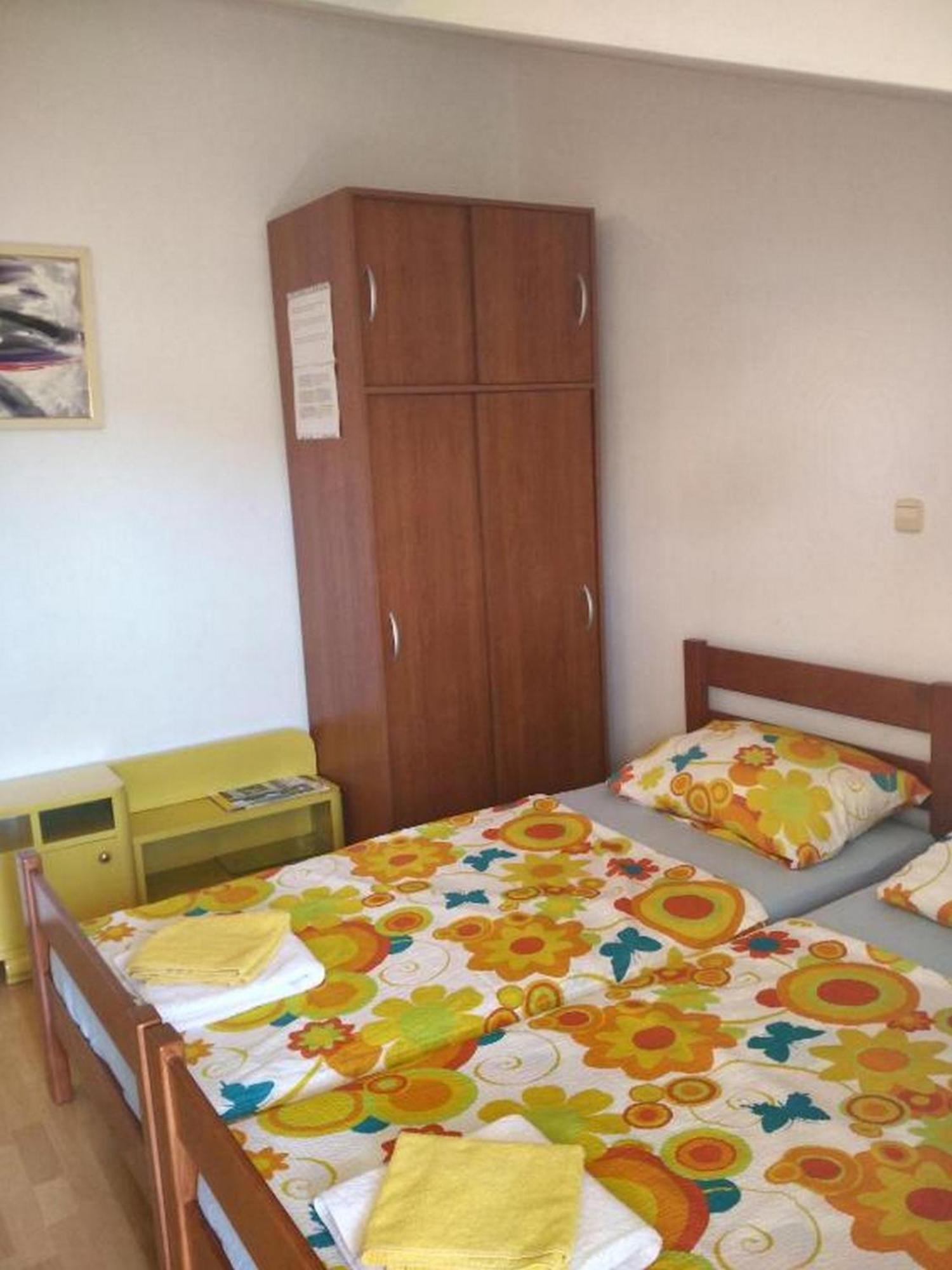 Apartments Vala Vinišće Стая снимка